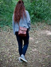 Load image into Gallery viewer, SELENE, LEATHER SHOULDER BAG
