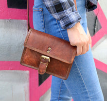 Load image into Gallery viewer, MINI COYOTE, LEATHER SHOULDER BAG