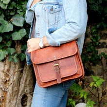 Load image into Gallery viewer, PLUTO, LEATHER SHOULDER BAG, MEDIUM (11")