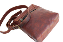 Load image into Gallery viewer, SELENE, LEATHER SHOULDER BAG
